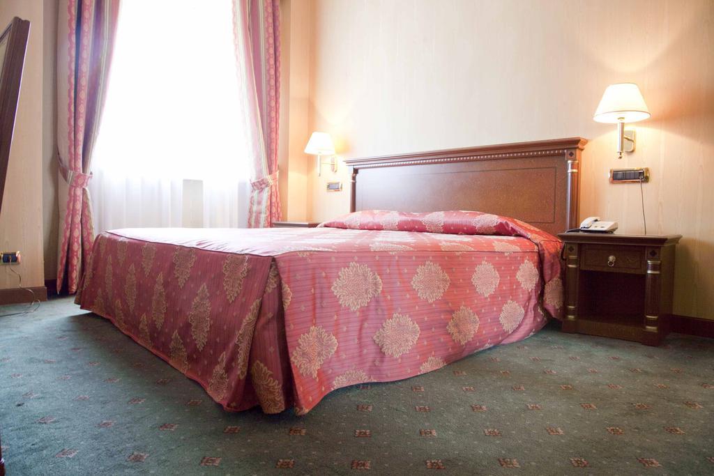 Hotel Jolly Castrovillari Pokoj fotografie