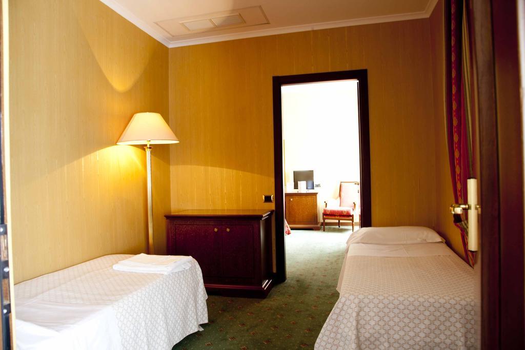 Hotel Jolly Castrovillari Pokoj fotografie
