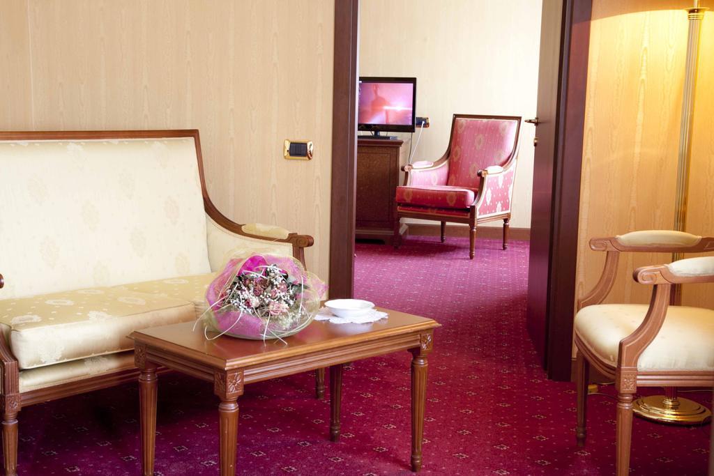 Hotel Jolly Castrovillari Pokoj fotografie